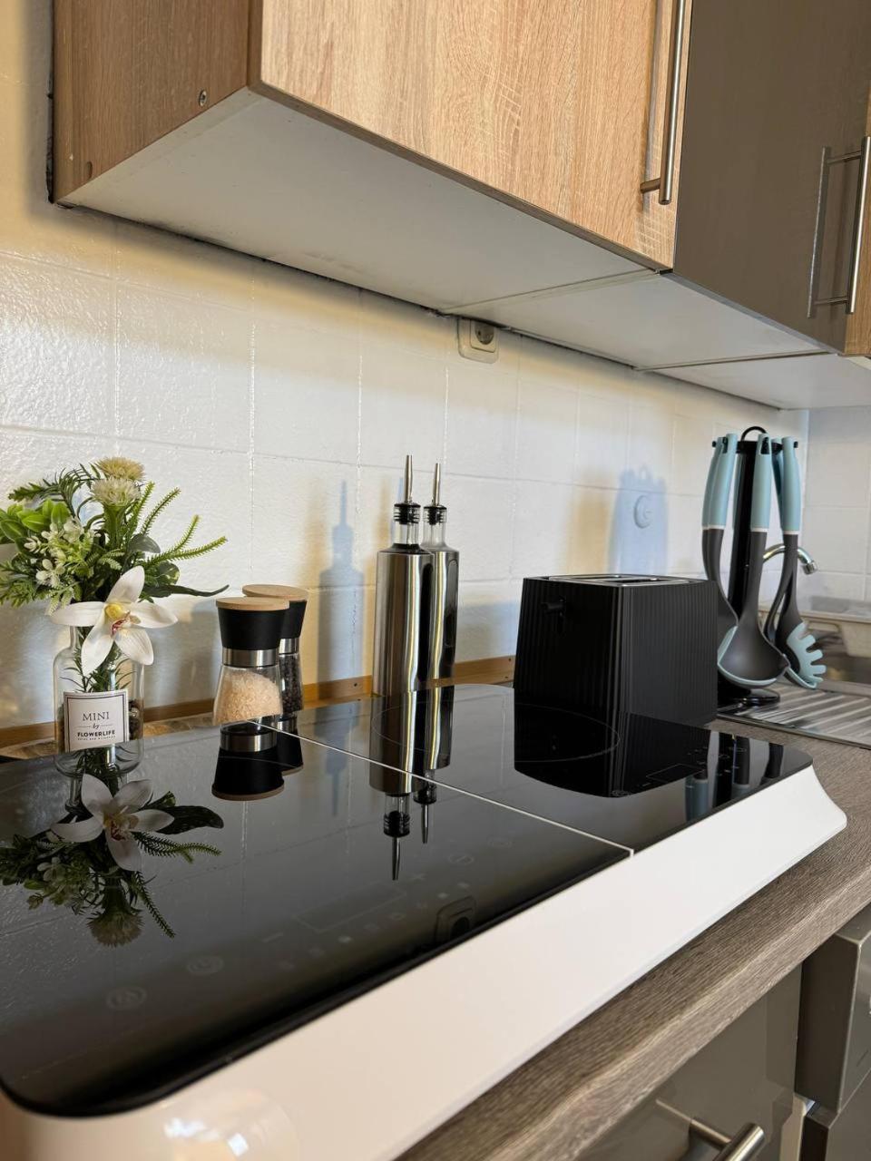 Ama Home Apartment In Hiddenhausen - Wlan, Smart-Tv - Nahe A30 & A2 - Nur 10 Min Von Herford ภายนอก รูปภาพ